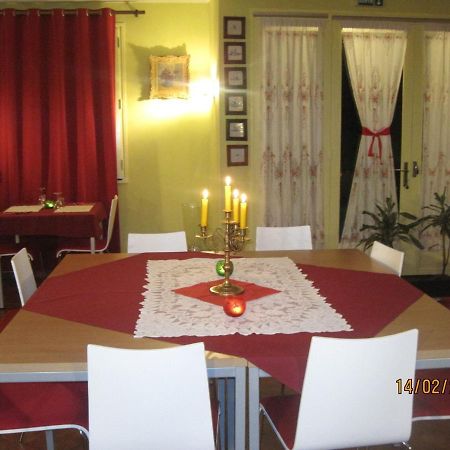 Hotel Le Commerce Neuville  Eksteriør billede