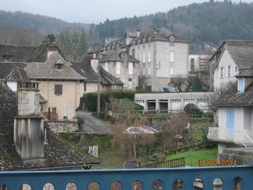 Hotel Le Commerce Neuville  Eksteriør billede