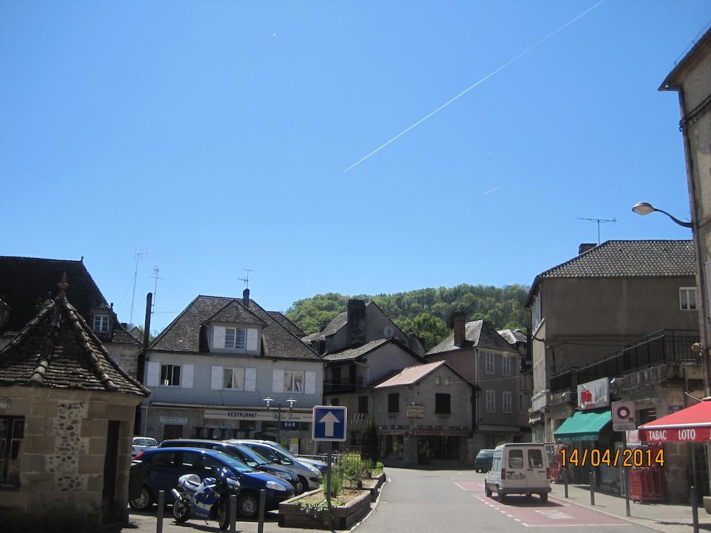 Hotel Le Commerce Neuville  Eksteriør billede