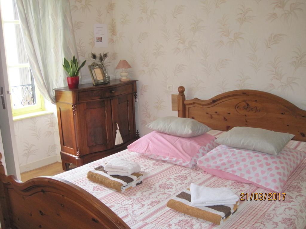Hotel Le Commerce Neuville  Eksteriør billede